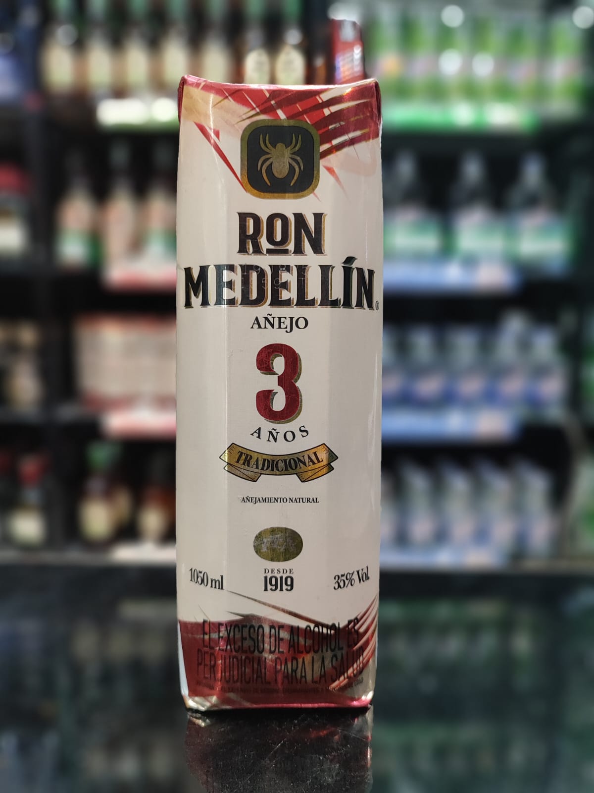 Ron Medellín Añejo 3 Años Tetra Pack